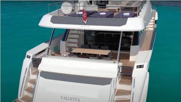 F920-05-rear-java-damonte-yachts-1600x