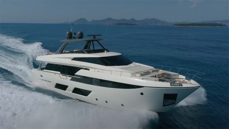 2-java-ferretti-920-damonte-yachts